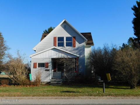 1265 Maple Rd, Manistee, MI 49660 photo 3