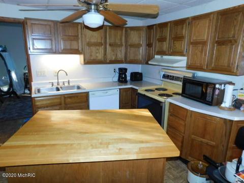 1265 Maple Rd, Manistee, MI 49660 photo 14