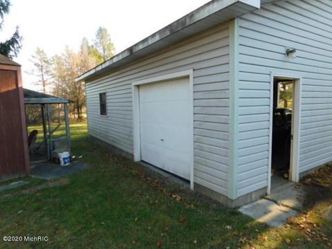 1265 Maple Rd, Manistee, MI 49660 photo 12