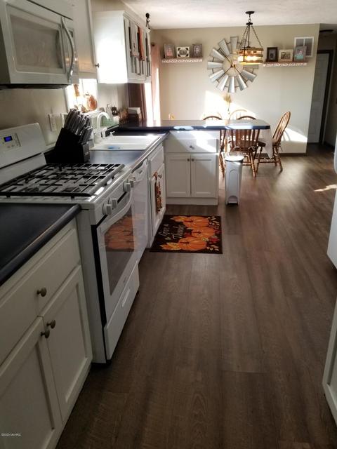 61689 Roberts Rd, Three Rivers, MI 49093 photo 4