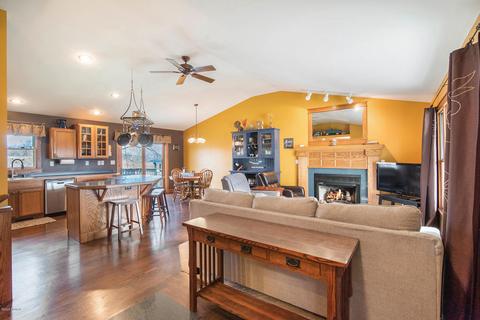 18243 D Dr S, Marshall, MI 49068 photo 6