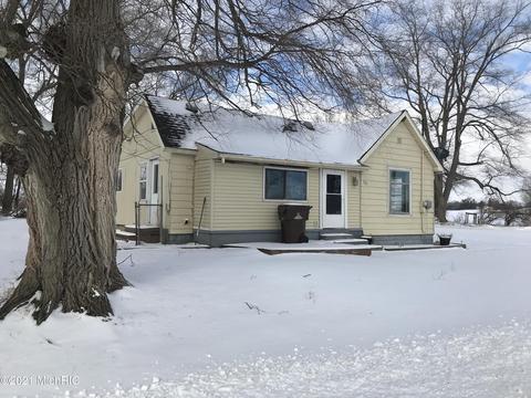 532 S Elm St, Ithaca, MI 48847 photo 1