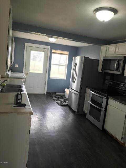 532 S Elm St, Ithaca, MI 48847 photo 17