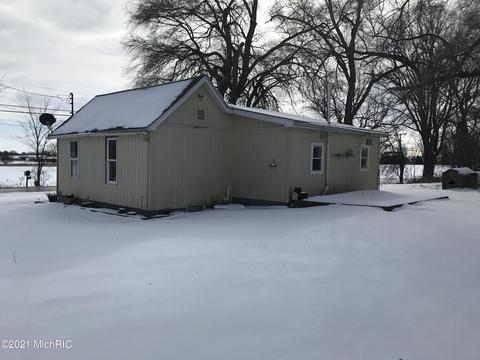 532 S Elm St, Ithaca, MI 48847 photo 33