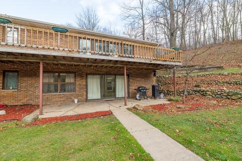 29 Pine Rd, Plainwell, MI 49080 photo 4