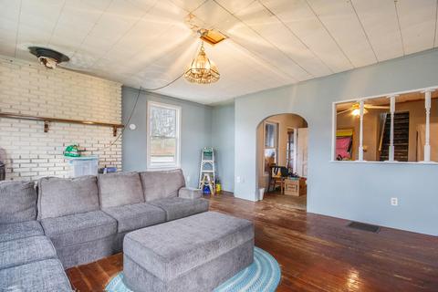 1012 E Main St, Lowell, MI 49331 photo 5