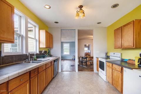 1012 E Main St, Lowell, MI 49331 photo 12
