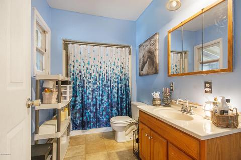 1012 E Main St, Lowell, MI 49331 photo 9