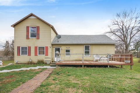 1012 E Main St, Lowell, MI 49331 photo 1