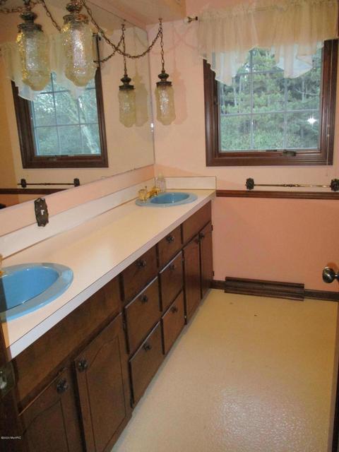 2160 E Stanton Rd, Stanton, MI 48888 photo 15