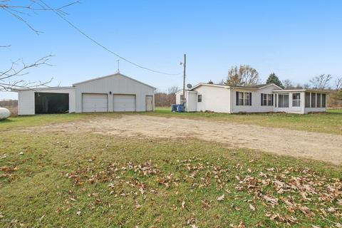 1049 W Ab Ave, Plainwell, MI 49080 photo 2