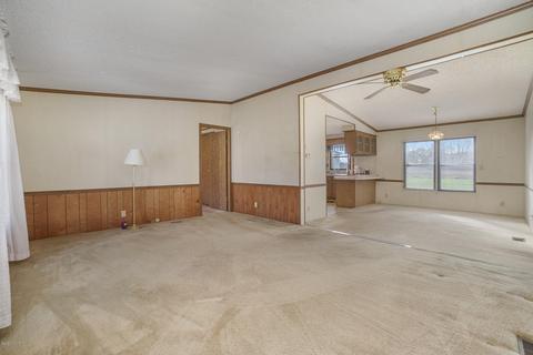 1049 W Ab Ave, Plainwell, MI 49080 photo 4