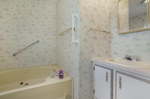 1049 W Ab Ave, Plainwell, MI 49080 photo 9