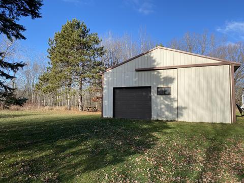 11383 Willow Ave, Grant, MI 49327 photo 6