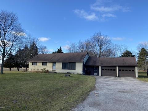 11383 Willow Ave, Grant, MI 49327 photo 8