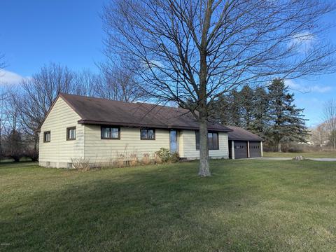 11383 Willow Ave, Grant, MI 49327 photo 9