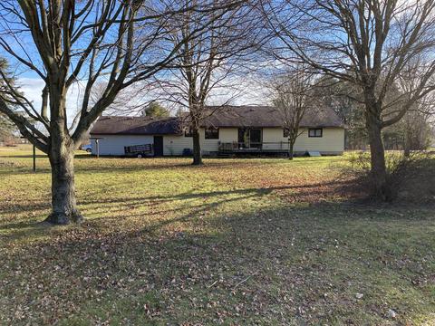 11383 Willow Ave, Grant, MI 49327 photo 2
