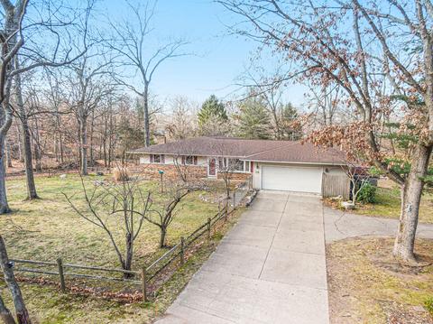 87 Royal Rd, Springfield, MI 49037 photo 1