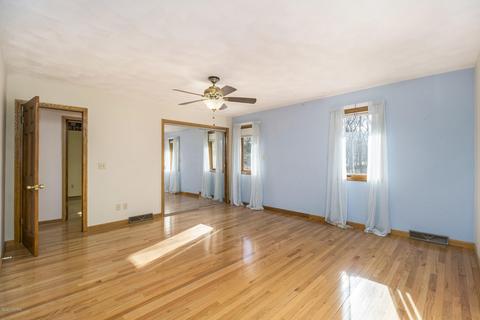 87 Royal Rd, Springfield, MI 49037 photo 23