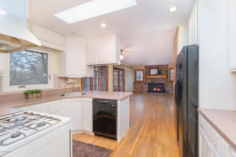 87 Royal Rd, Springfield, MI 49037 photo 17