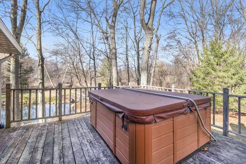 87 Royal Rd, Springfield, MI 49037 photo 22
