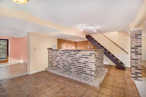 87 Royal Rd, Springfield, MI 49037 photo 30