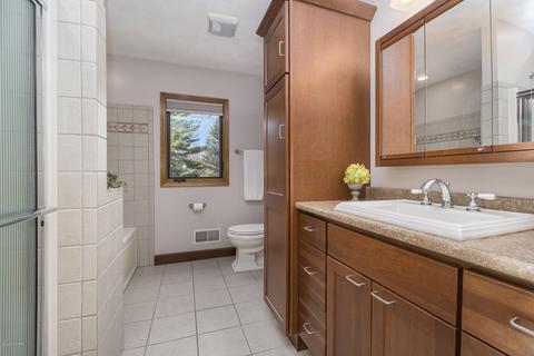 87 Royal Rd, Springfield, MI 49037 photo 25