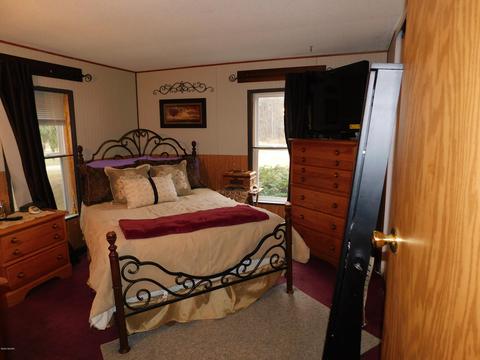 4212 E 124th St, Grant, MI 49327 photo 8