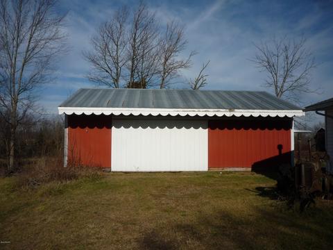 146 E Lockwood Rd, Coldwater, MI 49036 photo 2