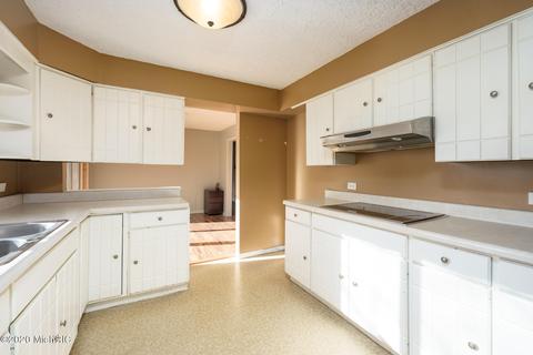 30989 Brandywine Rd, Gobles, MI 49055 photo 9