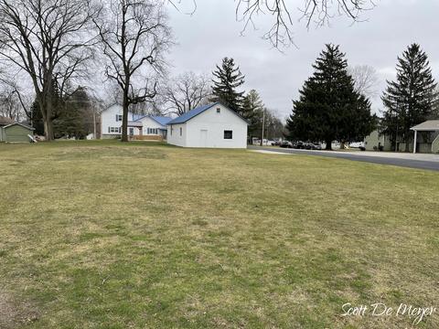 218 S First St, Edmore, MI 48829 photo 38