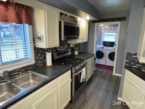 218 S First St, Edmore, MI 48829 photo 4