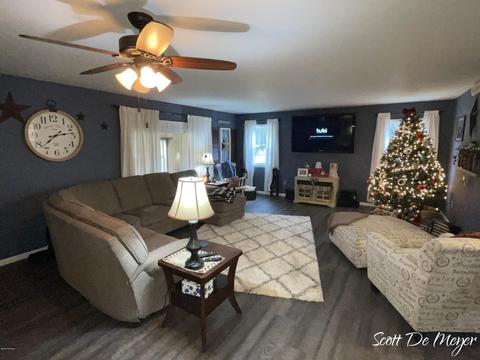 218 S First St, Edmore, MI 48829 photo 15