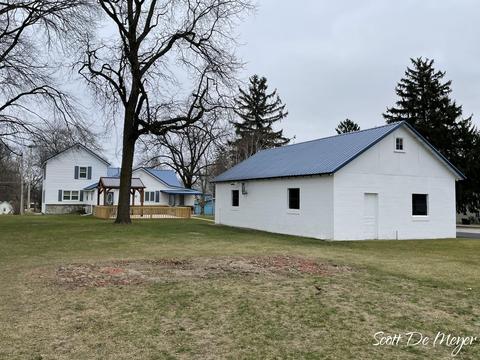 218 S First St, Edmore, MI 48829 photo 37