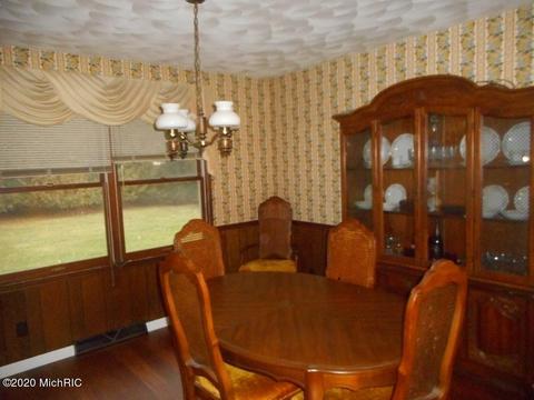 6391 Ormada Dr, Kalamazoo, MI 49048 photo 4