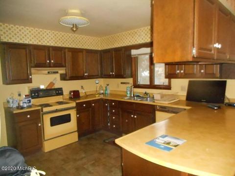 6391 Ormada Dr, Kalamazoo, MI 49048 photo 5