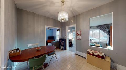 871 E Green St, Marshall, MI 49068 photo 14