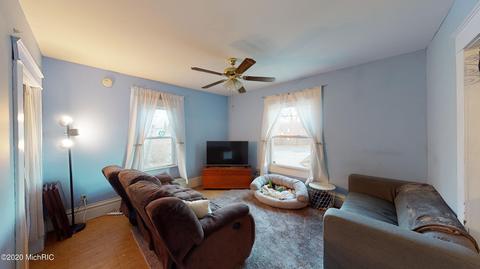 871 E Green St, Marshall, MI 49068 photo 5