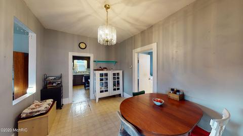 871 E Green St, Marshall, MI 49068 photo 12