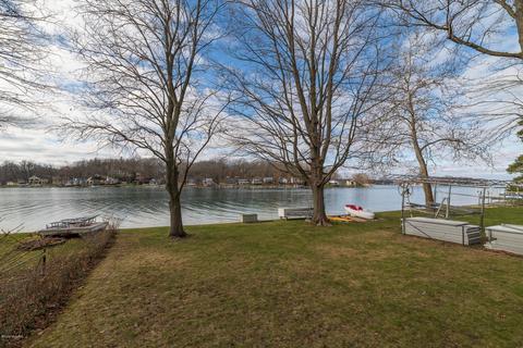 530 E Gull Lake Dr, Augusta, MI 49012 photo 32