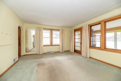 530 E Gull Lake Dr, Augusta, MI 49012 photo 6