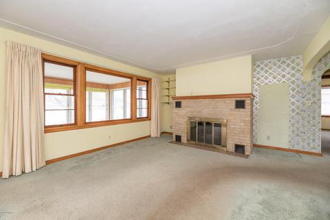 530 E Gull Lake Dr, Augusta, MI 49012 photo 5