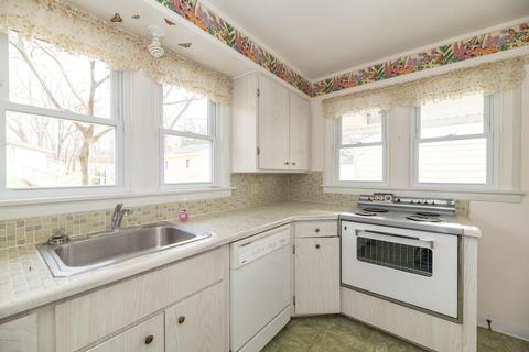 530 E Gull Lake Dr, Augusta, MI 49012 photo 13