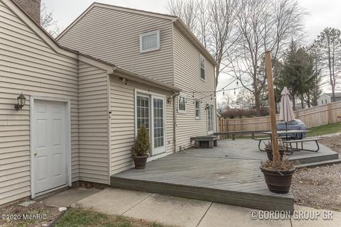 6030 Buttonwood Ct SE, Ada, MI 49301 photo 13