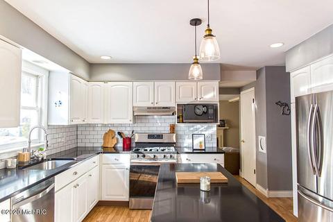 6030 Buttonwood Ct SE, Ada, MI 49301 photo 22