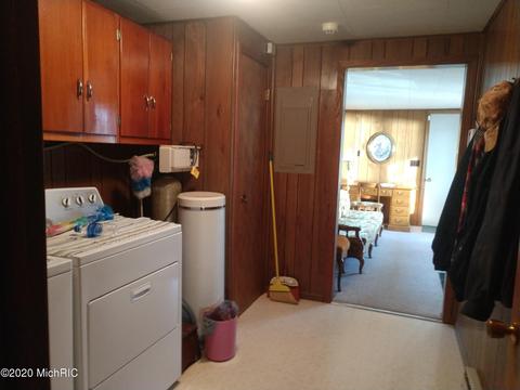 5741 E Pakes Rd, Crystal, MI 48818 photo 10