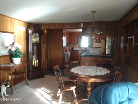 5741 E Pakes Rd, Crystal, MI 48818 photo 5