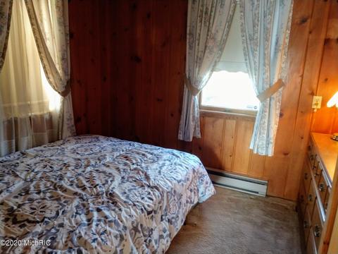5741 E Pakes Rd, Crystal, MI 48818 photo 9