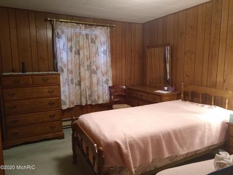 5741 E Pakes Rd, Crystal, MI 48818 photo 7