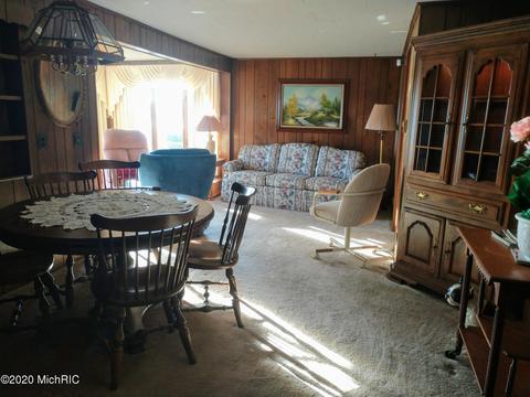 5741 E Pakes Rd, Crystal, MI 48818 photo 4